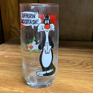Warner Bros. Looney Tunes Glass Sylvester. 1966-Pepsi. Collectable